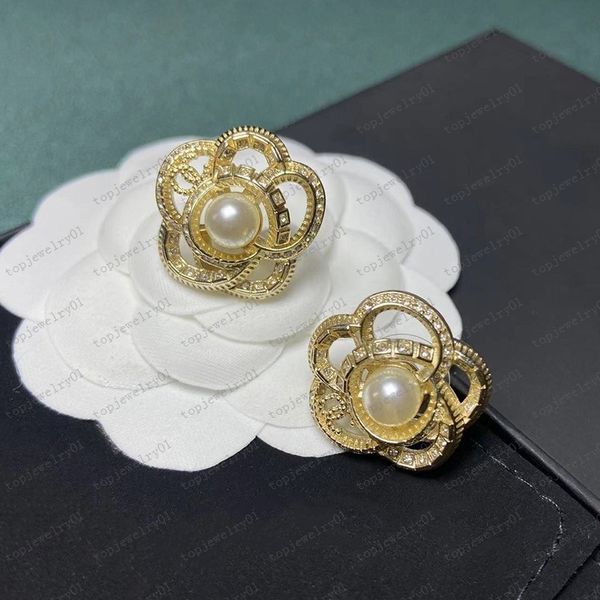 designer womens stud plated letters stud 18k gold earring dangle crystal geometric luxury brand women rhinestone pearl wedding party jewerlr, Golden;silver
designer womens stud plated letters stud 18k gold earring dangle crystal geometric luxury brand women rhinestone pearl wedding party jewerlr, Golden;silver
