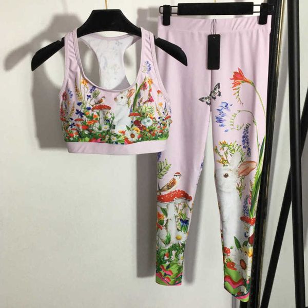 23ss designer brand women yoga tracksuits rabbit flower print vest with chest pads stretch leggings set womens clothing a1, Gray
23ss designer brand women yoga tracksuits rabbit flower print vest with chest pads stretch leggings set womens clothing a1, Gray