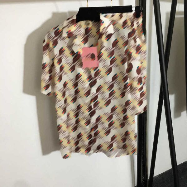 23ss designer brand women shirt shorts set co-branded new suit full monogram print short sleeve shirt elastic waist casual shorts womens clo, Gray
23ss designer brand women shirt shorts set co-branded new suit full monogram print short sleeve shirt elastic waist casual shorts womens clo, Gray
