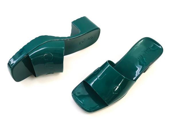 high-end women slippers chunky rubber slippers jelly sandals high heels sandal summer thick bottom slipper beach slides alphabet, Black
high-end women slippers chunky rubber slippers jelly sandals high heels sandal summer thick bottom slipper beach slides alphabet, Black
