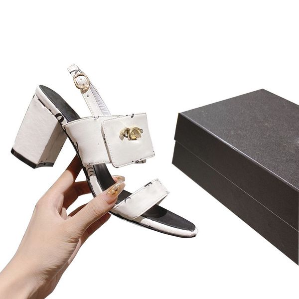 classic womens patent leather dress shoe sandals chunky heels 7cm slingbacks wedding shoe retro black slippers a suit for work adjustable an
classic womens patent leather dress shoe sandals chunky heels 7cm slingbacks wedding shoe retro black slippers a suit for work adjustable an