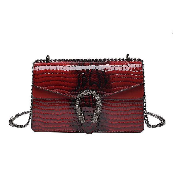purses small design bag women's new fashion portable square crocodile chain one shoulder crossbody
purses small design bag women's new fashion portable square crocodile chain one shoulder crossbody