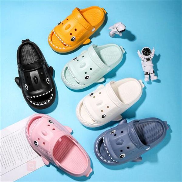 cute kids shoes cartoon slipper sandals children slides foam slippers boy gril beach sandals shoe toddler christmas runner black white green, Black;red
cute kids shoes cartoon slipper sandals children slides foam slippers boy gril beach sandals shoe toddler christmas runner black white green, Black;red