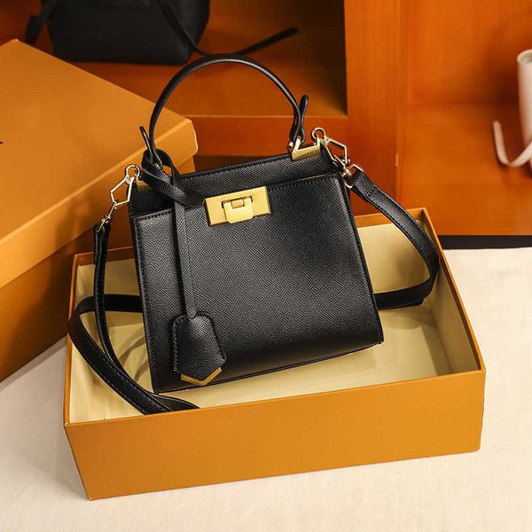 70% off advanced bag women's autumn and winter texture tote bag 2023 new niche design one shoulder portable cross body commuter bag
70% off advanced bag women's autumn and winter texture tote bag 2023 new niche design one shoulder portable cross body commuter bag