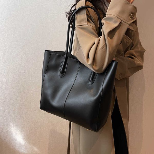shoulder bags tote for office women trend side bag vintage ladies high capacity handbags and purses 230322
shoulder bags tote for office women trend side bag vintage ladies high capacity handbags and purses 230322