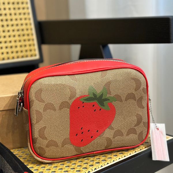 crossbody designer bags luxury bag shoulder bag ladies luxurys handbags women fashion trend letter purse strawberry pattern camera handbag
crossbody designer bags luxury bag shoulder bag ladies luxurys handbags women fashion trend letter purse strawberry pattern camera handbag