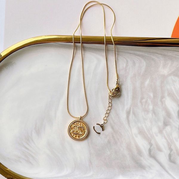 luxury designer round pattern necklace snake chain for women black necklace choker chain gold plated quality stainless steel letter for wome, Silver
luxury designer round pattern necklace snake chain for women black necklace choker chain gold plated quality stainless steel letter for wome, Silver