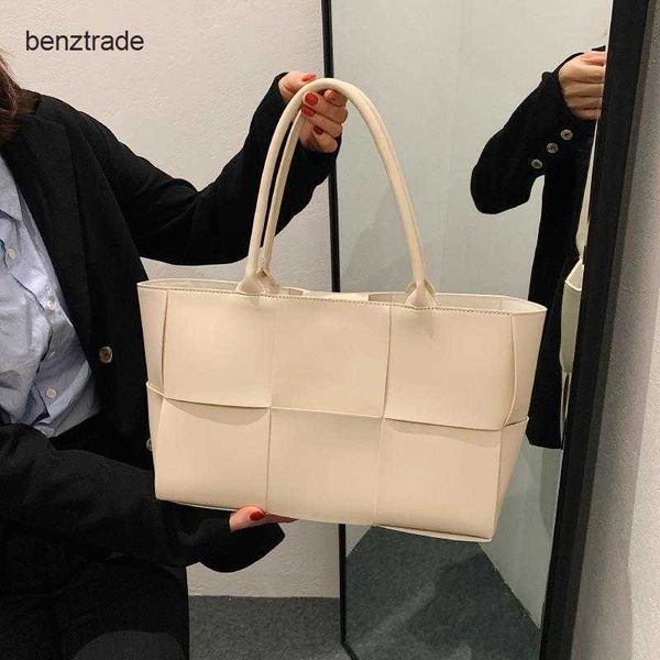 bottegs venets arco famous handbag 2021 new autumn and winter texture large woven commuting tote capacity
bottegs venets arco famous handbag 2021 new autumn and winter texture large woven commuting tote capacity