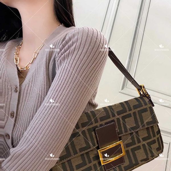 purses 21 new flower french stick bag vintage underarm one shoulder oblique straddle portable middle ancient female
purses 21 new flower french stick bag vintage underarm one shoulder oblique straddle portable middle ancient female