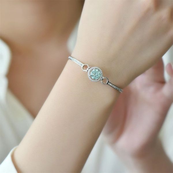 green mosan diamond d color bracelet platinum plated au750 star matching bracelet girlfriend's birthday gift preferred, Golden;silver
green mosan diamond d color bracelet platinum plated au750 star matching bracelet girlfriend's birthday gift preferred, Golden;silver