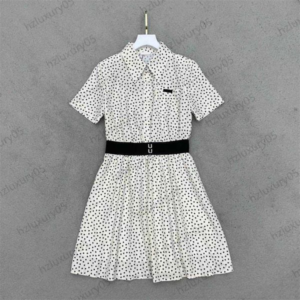 shirt dresses classic color contrast heart print lapel short sleeve dress chest pocket stitching letters webbing elastic waist fold maxiskit, Black;gray
shirt dresses classic color contrast heart print lapel short sleeve dress chest pocket stitching letters webbing elastic waist fold maxiskit, Black;gray