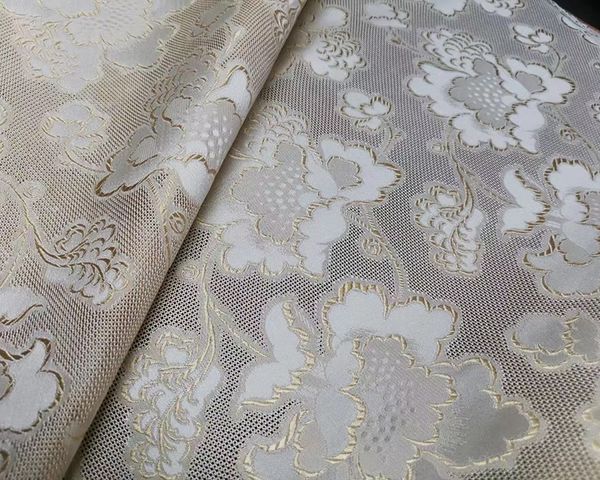 gold flower pattern silk fabric can be used as cheongsam chinese clothing dress nightgown suit, Black;white
gold flower pattern silk fabric can be used as cheongsam chinese clothing dress nightgown suit, Black;white