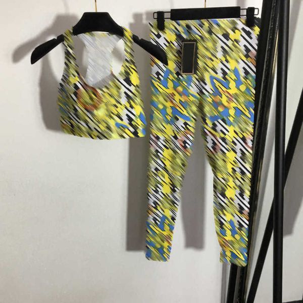 23ss designer women brand yoga tracksuits joint name logo floral vintage print tank with chest pads stretch leggings set womens clothing a1, Gray
23ss designer women brand yoga tracksuits joint name logo floral vintage print tank with chest pads stretch leggings set womens clothing a1, Gray