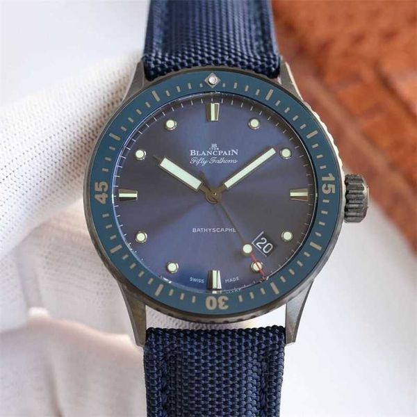 automatic ceramic titanium luxury men's watch baopo blancpain mechanical series watch with light appearance luxurious temperament men&#, Slivery;golden
automatic ceramic titanium luxury men's watch baopo blancpain mechanical series watch with light appearance luxurious temperament men&#, Slivery;golden