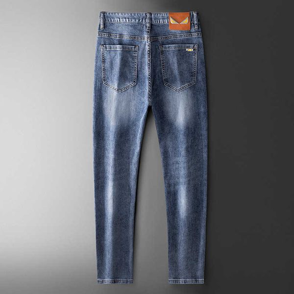 men's jeans designer 2023 spring/summer light blue fashion hardware decoration elastic slim fit small feet denim pants men t6wo
men's jeans designer 2023 spring/summer light blue fashion hardware decoration elastic slim fit small feet denim pants men t6wo