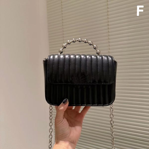 design single shoulder crossbody bag vintage solid color king crystal water letter handbag women's new envelope bag fashion versatile, Blue;pink
design single shoulder crossbody bag vintage solid color king crystal water letter handbag women's new envelope bag fashion versatile, Blue;pink