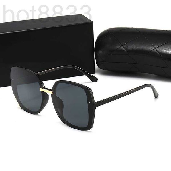 sunglasses designer new women's classic fashion vacation driving travel 9121, White;black
sunglasses designer new women's classic fashion vacation driving travel 9121, White;black