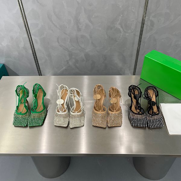 luxurys designer sandals shoe women high heels gold tone triple black nuede womens lady sandals party wedding jelly sandal
luxurys designer sandals shoe women high heels gold tone triple black nuede womens lady sandals party wedding jelly sandal