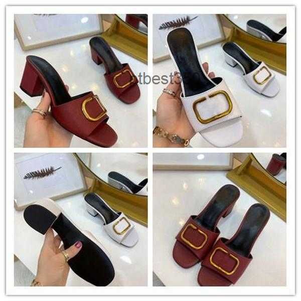 designer sandals shoes new v black low heel slippers fashion women s leather one word leather open toe slippers z24 valentinoes t0uv
designer sandals shoes new v black low heel slippers fashion women s leather one word leather open toe slippers z24 valentinoes t0uv