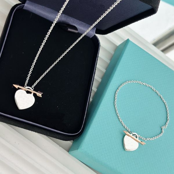 2023 fashion love truck heart designer necklace luxury jewelry christmas day gift plated dainty silver chain pendant necklaces designers wom
2023 fashion love truck heart designer necklace luxury jewelry christmas day gift plated dainty silver chain pendant necklaces designers wom