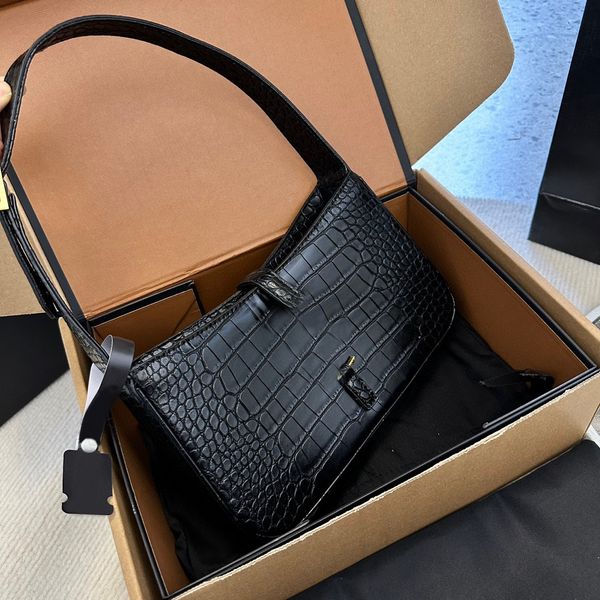 luxury brand women tote bag alligator leather with gold hardware logo vintage hobo handbag
luxury brand women tote bag alligator leather with gold hardware logo vintage hobo handbag