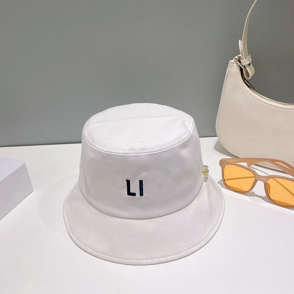 luxurys designer new 2023 womens bucket hat summer classic letters colors bucket letters temperament fashion brand womens hats, Blue;gray
luxurys designer new 2023 womens bucket hat summer classic letters colors bucket letters temperament fashion brand womens hats, Blue;gray