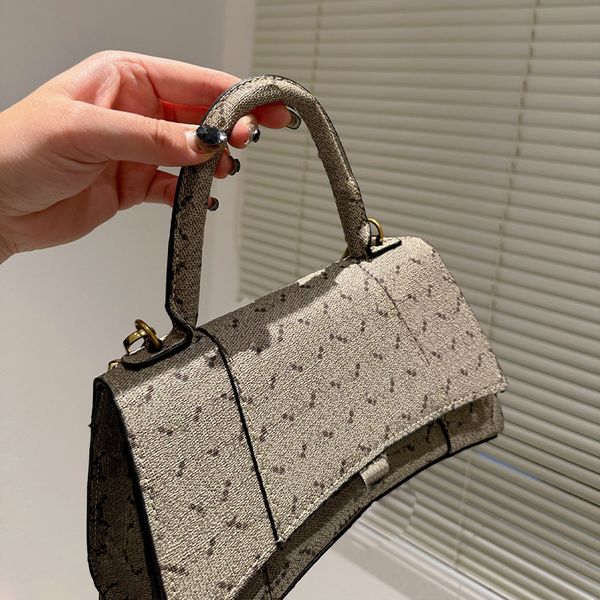 2023 designer bag luxury tote bag fashion womens cross body shoulder bags females brown classic handbags sac
2023 designer bag luxury tote bag fashion womens cross body shoulder bags females brown classic handbags sac