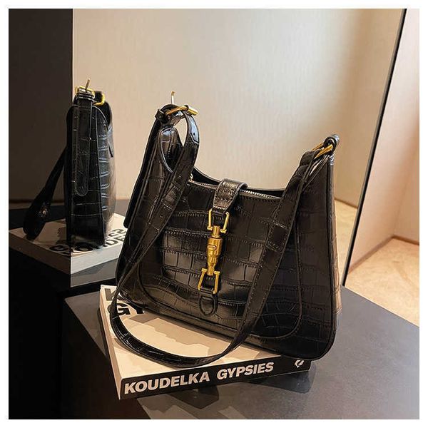 70% off crocodile pattern bag women's new fashion versatile commuter bag fashion simple personality one shoulder crossbody small square
70% off crocodile pattern bag women's new fashion versatile commuter bag fashion simple personality one shoulder crossbody small square