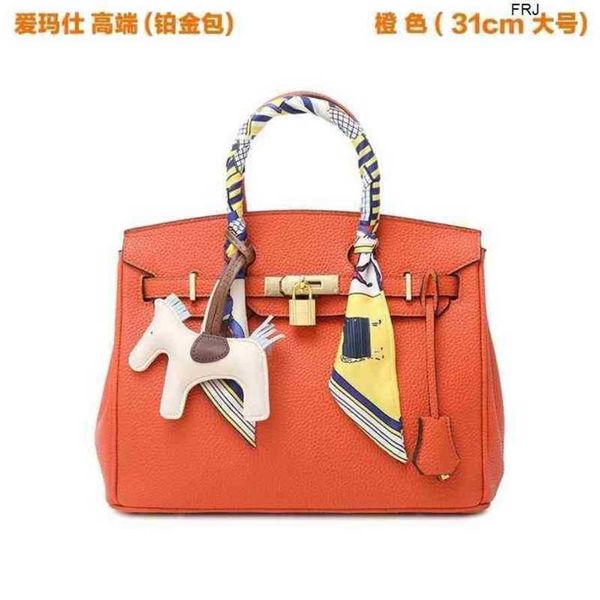 designer bags birkin handbags highend platinum bag trend classic fashion versatile portable messenger single shoulder pfbu have logo frj
designer bags birkin handbags highend platinum bag trend classic fashion versatile portable messenger single shoulder pfbu have logo frj