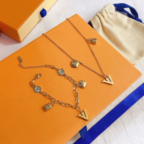 fashion charm pendant lock bracelet womens cufflinks designer letter jewelry crystal 18k gold plated stainless steel wedding valentine gift, Golden;silver
fashion charm pendant lock bracelet womens cufflinks designer letter jewelry crystal 18k gold plated stainless steel wedding valentine gift, Golden;silver