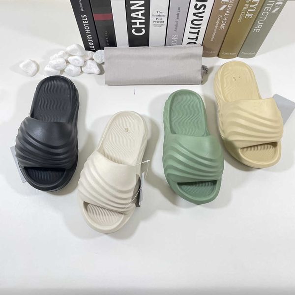 men's designer rubber foam eva light platform 3cm cool slipper new mold pool shoes slide fashion sandals shower beach flat flip flop 40, Black
men's designer rubber foam eva light platform 3cm cool slipper new mold pool shoes slide fashion sandals shower beach flat flip flop 40, Black