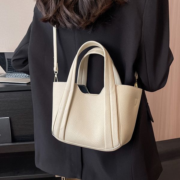 women inclined shoulder bags fashion casual womens bag small handbag totes high-capacity pu leather large volume wholesale girl mobile phone
women inclined shoulder bags fashion casual womens bag small handbag totes high-capacity pu leather large volume wholesale girl mobile phone