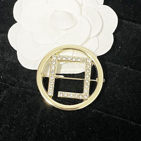 fashion jewelry brooches wedding party vintage diamond brooch 18k gold lapel pins women and men badge brooch romantic brand europe accessory, Gray
fashion jewelry brooches wedding party vintage diamond brooch 18k gold lapel pins women and men badge brooch romantic brand europe accessory, Gray