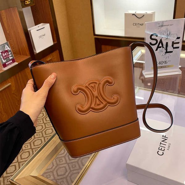 designer bags celly bucket bag triumphal leather women's spring and summer style light one shoulder
designer bags celly bucket bag triumphal leather women's spring and summer style light one shoulder