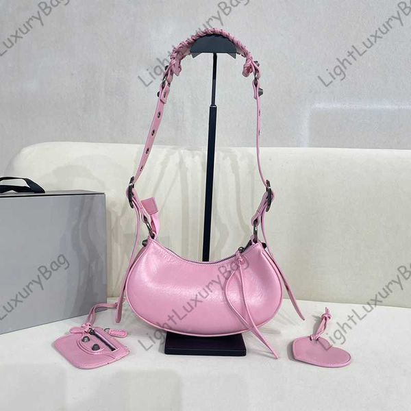 designer crossbody bag fashion cross body shoulder bags womens real leather classic luxury handbags tote female pursesclassic female purses
designer crossbody bag fashion cross body shoulder bags womens real leather classic luxury handbags tote female pursesclassic female purses