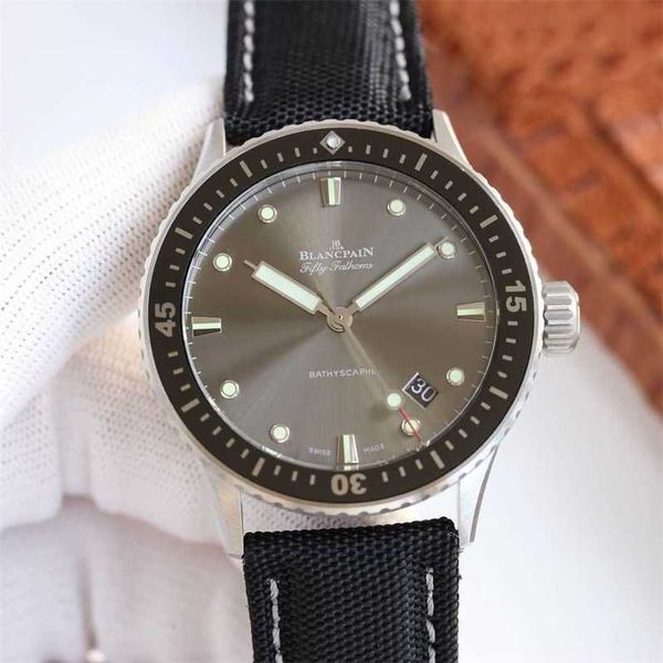 baopo automatic watch ceramic blancpain series men's titanium mechanical luxury watch with light appearance luxurious temperament men&#, Slivery;golden
baopo automatic watch ceramic blancpain series men's titanium mechanical luxury watch with light appearance luxurious temperament men&#, Slivery;golden