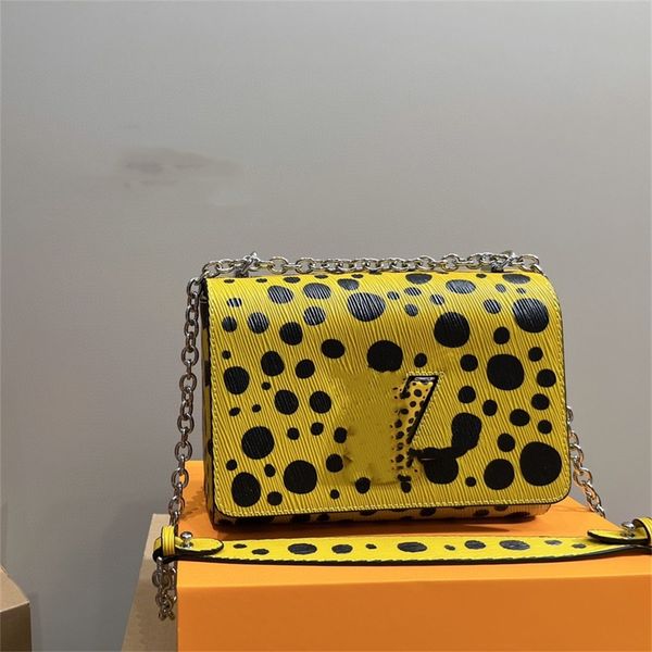 shoulder bags twist lock designer bags shoulder chain bags luxury handbag crossbody tote bag fashion purse flap small cross body gold letter
shoulder bags twist lock designer bags shoulder chain bags luxury handbag crossbody tote bag fashion purse flap small cross body gold letter