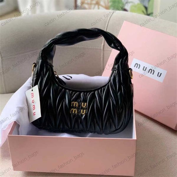 famous designer pleated mini handbag bag fashion women's bag hand handle shoulder bag luxury vintage purse leather banquet tote bag tot
famous designer pleated mini handbag bag fashion women's bag hand handle shoulder bag luxury vintage purse leather banquet tote bag tot