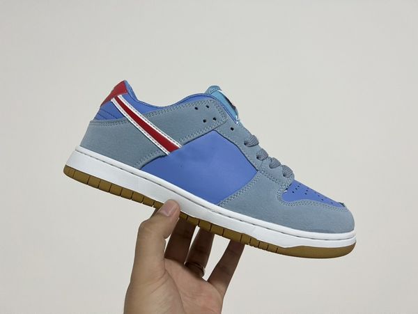 classic men's and women's casual sneaker shoes fashion designer low cut lace-up leather outdoor comfortable non-slip skateboard sh, Black
classic men's and women's casual sneaker shoes fashion designer low cut lace-up leather outdoor comfortable non-slip skateboard sh, Black