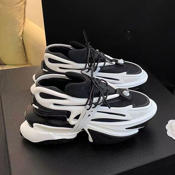 casual shoes woman designer triple s fashion paris vintage old dad sneakers black white green clear sole flats platform men women outdoor sp
casual shoes woman designer triple s fashion paris vintage old dad sneakers black white green clear sole flats platform men women outdoor sp