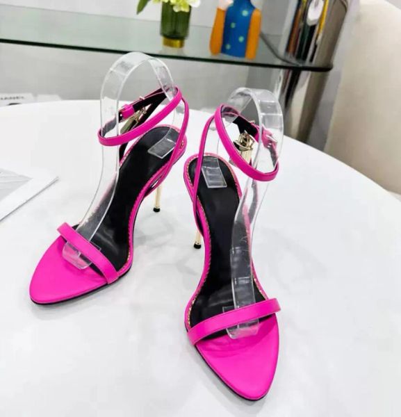 2024 sandal woman sandal summer dress high heeled pointy toe padlock lock gold heels bicolor ankle-strap sandals naked leather pop heel sand, Black
2024 sandal woman sandal summer dress high heeled pointy toe padlock lock gold heels bicolor ankle-strap sandals naked leather pop heel sand, Black