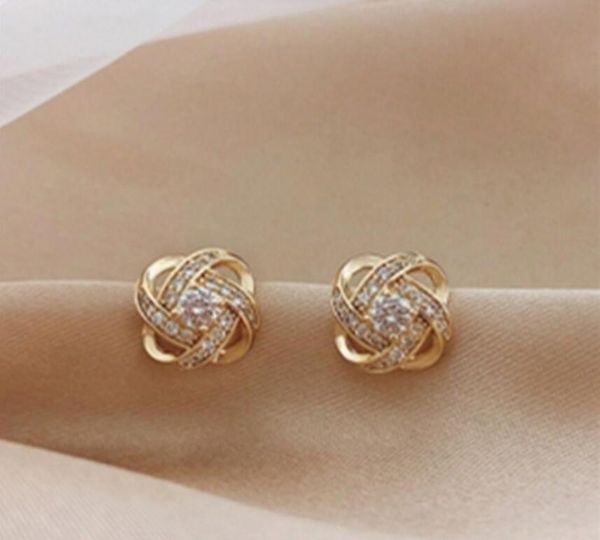 fashion new popular earrings classic style cross full drill stud earrings luxury beautiful earrings women wedding jewelry earrings gift, Golden;silver
fashion new popular earrings classic style cross full drill stud earrings luxury beautiful earrings women wedding jewelry earrings gift, Golden;silver