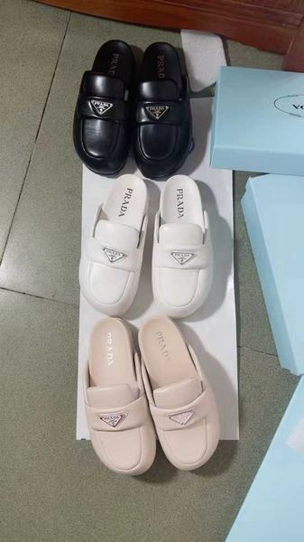 sandali slider soft in nappa imbottita slippers famous designer sandals triangle logo highlights on the upper classic fashion resort slipper, Black
sandali slider soft in nappa imbottita slippers famous designer sandals triangle logo highlights on the upper classic fashion resort slipper, Black