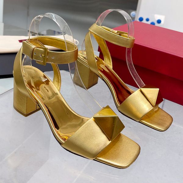 sandals famous designer women luxury leather high heels fashion roman shoes style 6cm chunky heel party shoes size 35-41 factory shoe box sh, Black
sandals famous designer women luxury leather high heels fashion roman shoes style 6cm chunky heel party shoes size 35-41 factory shoe box sh, Black
