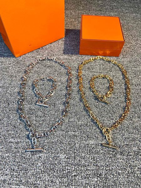 popular brand necklace designer u shaped pendant necklace bracelet set round digital french quality fashion classic female jewelry valentine, Silver
popular brand necklace designer u shaped pendant necklace bracelet set round digital french quality fashion classic female jewelry valentine, Silver