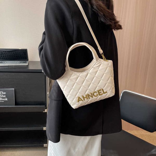 70% off handheld bag women's 2023 new fashion bucket bag advanced texture small one-shoulder crossbody bag
70% off handheld bag women's 2023 new fashion bucket bag advanced texture small one-shoulder crossbody bag
