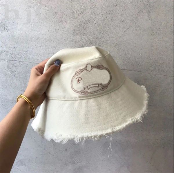 classic designer cap fashion retro bucket hat holiday cotton lining letter embroidery cappello outdoor mens womens casual luxury hats frayed, Blue;gray
classic designer cap fashion retro bucket hat holiday cotton lining letter embroidery cappello outdoor mens womens casual luxury hats frayed, Blue;gray