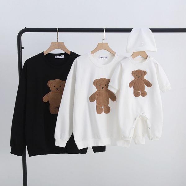 

Family Matching Outfits Clothes Winter Autumn Sweater Cartoon Bear Father Son Mother Daughter Long Sleeved Shirt Baby Birthday 230322, Style3-white
