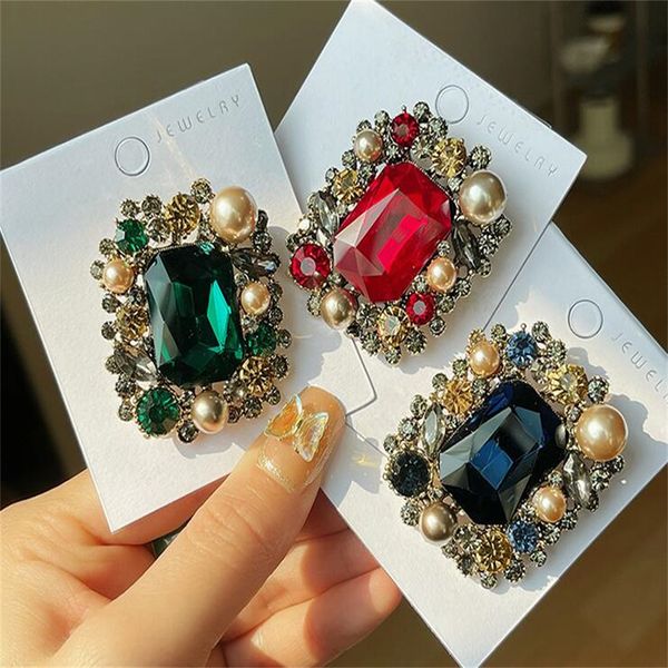 european and american fashion classic square brooch luxury vintage rhinestone badge women's vintage coat clothing brooch jewelry gift a, Gray
european and american fashion classic square brooch luxury vintage rhinestone badge women's vintage coat clothing brooch jewelry gift a, Gray