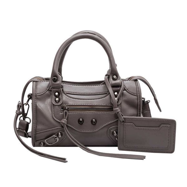 purses motorcycle carrying bag women's new rivet pillow fashion fashion one-shoulder messenger
purses motorcycle carrying bag women's new rivet pillow fashion fashion one-shoulder messenger